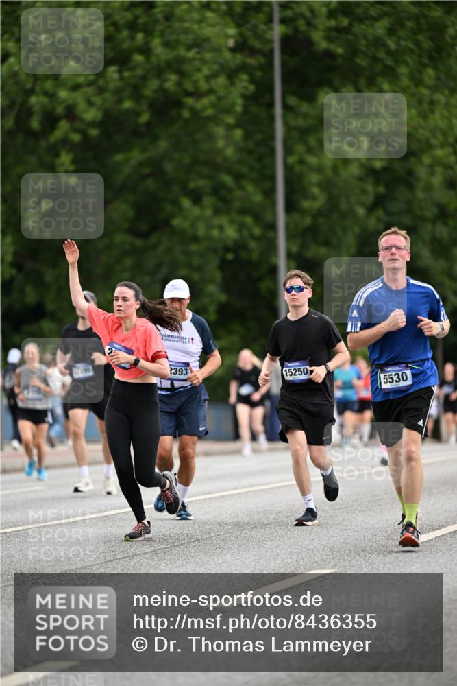 29.06.2025 - hella hamburg halbmarathon Dr. Thomas Lammeyer http://msf.ph/oto/8436355 29.06.2025 10:55:20 Kennedybrücke 1208, 1478, 2358, 2859, 3229, 3647, 4848, 5530, 6178, 7141, 7769, 8779, 8986, 9605, 10437, 11252 meine-sportfotos.de
