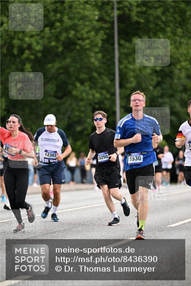 29.06.2025 - hella hamburg halbmarathon Dr. Thomas Lammeyer http://msf.ph/oto/8436390 29.06.2025 10:55:21 Kennedybrücke 1208, 2358, 2859, 3229, 3647, 4848, 5530, 6178, 7141, 7769, 8779, 8986, 9605, 10437, 11252 meine-sportfotos.de