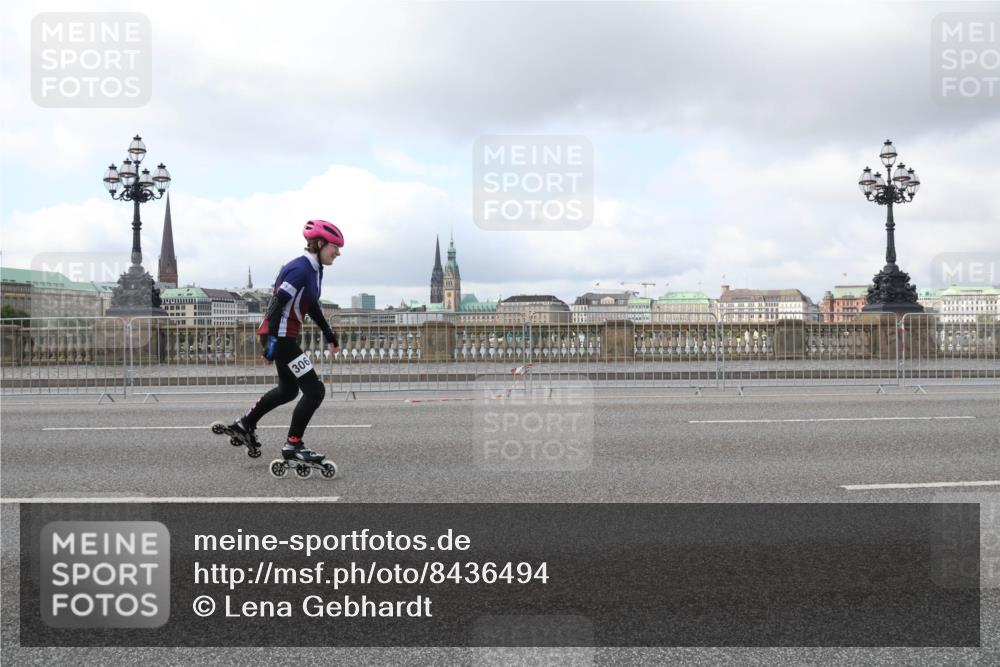 29.06.2025 - hella hamburg halbmarathon Lena Gebhardt http://msf.ph/oto/8436494 29.06.2025 09:01:51 Lombardsbrücke 306 meine-sportfotos.de