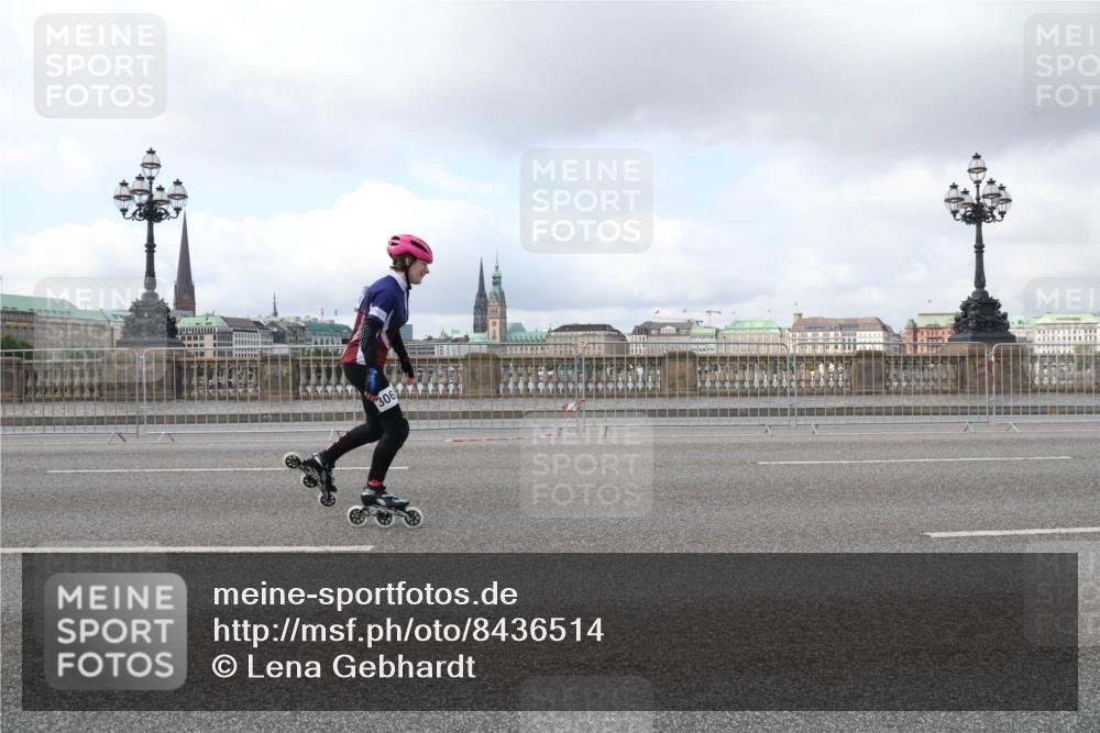 29.06.2025 - hella hamburg halbmarathon Lena Gebhardt http://msf.ph/oto/8436514 29.06.2025 09:01:52 Lombardsbrücke 306 meine-sportfotos.de
