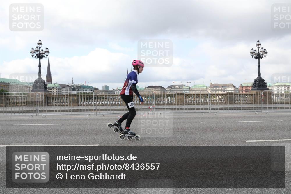 29.06.2025 - hella hamburg halbmarathon Lena Gebhardt http://msf.ph/oto/8436557 29.06.2025 09:01:52 Lombardsbrücke 306 meine-sportfotos.de