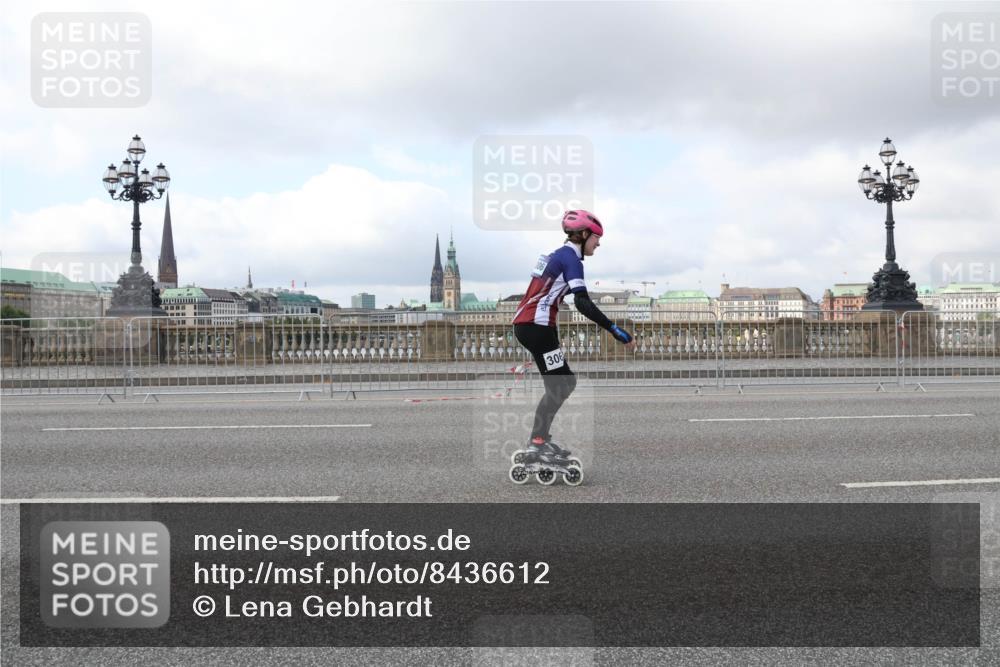 29.06.2025 - hella hamburg halbmarathon Lena Gebhardt http://msf.ph/oto/8436612 29.06.2025 09:01:52 Lombardsbrücke 306 meine-sportfotos.de