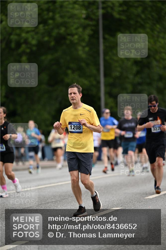 29.06.2025 - hella hamburg halbmarathon Dr. Thomas Lammeyer http://msf.ph/oto/8436652 29.06.2025 10:55:28 Kennedybrücke 1208, 1930, 2358, 2859, 3229, 4771, 4848, 5530, 6178, 7141, 7769, 8779, 9166, 9167, 9605, 9933, 11252 meine-sportfotos.de
