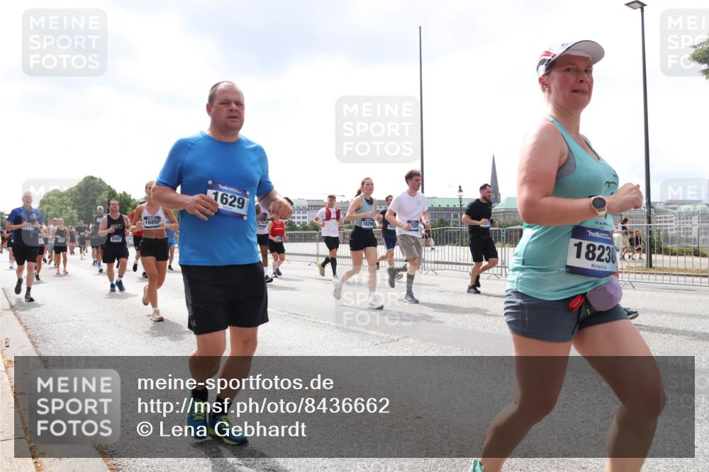 29.06.2025 - hella hamburg halbmarathon Lena Gebhardt http://msf.ph/oto/8436662 29.06.2025 10:45:09 Lombardsbrücke 2007, 16850, 1629, 18294, 1823, 1024, 1273, 1629, 1685, 1798, 1924, 2007, 2674, 2779, 3160, 3164, 3357, 3377, 3570, 3879, 3993, 4099, 4102, 4186, 4275, 4306, 4337, 4504, 4820, 4851, 5099, 5108, 5190, 5339, 5636, 5949, 6150, 6509, 6763, 6788, 6841, 6888, 6911, 6922, 6980, 7530, 7699, 7912, 8582, 8594, 8605, 8762, 8907, 9036, 9084, 9085, 9331, 9333, 10182, 10225, 10562, 10566, 10668, 10707, 11272, 11314, 12198, 12318, 12332, 12334, 12394, 13039, 13261, 14681 meine-sportfotos.de
