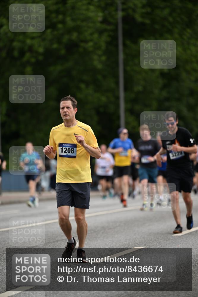 29.06.2025 - hella hamburg halbmarathon Dr. Thomas Lammeyer http://msf.ph/oto/8436674 29.06.2025 10:55:28 Kennedybrücke 1208, 1930, 2358, 2859, 3229, 4771, 4848, 5530, 6178, 7141, 7769, 8779, 9166, 9167, 9605, 9933, 11252 meine-sportfotos.de