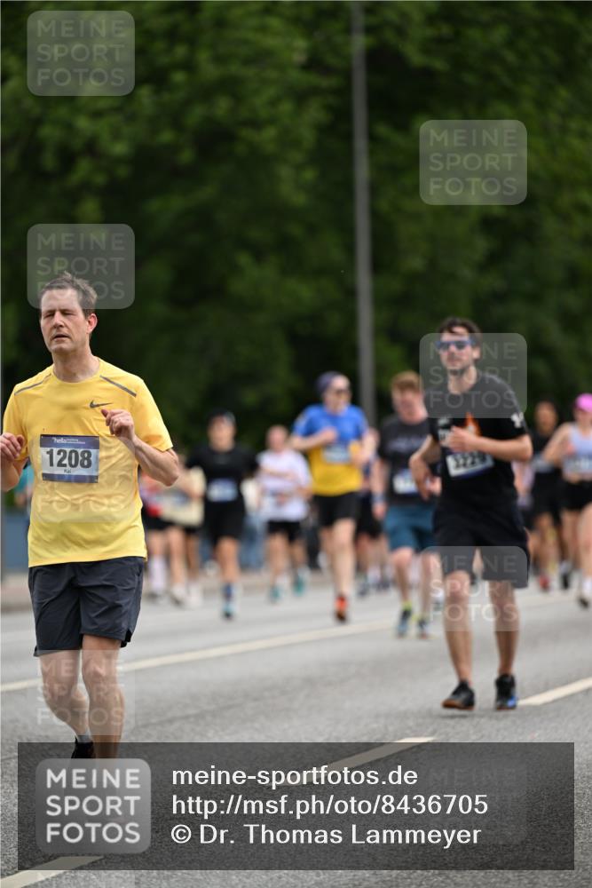 29.06.2025 - hella hamburg halbmarathon Dr. Thomas Lammeyer http://msf.ph/oto/8436705 29.06.2025 10:55:29 Kennedybrücke 1208, 1930, 2358, 2380, 2859, 3229, 4771, 4848, 5530, 7141, 7769, 8779, 9166, 9167, 9605, 9933, 11252 meine-sportfotos.de