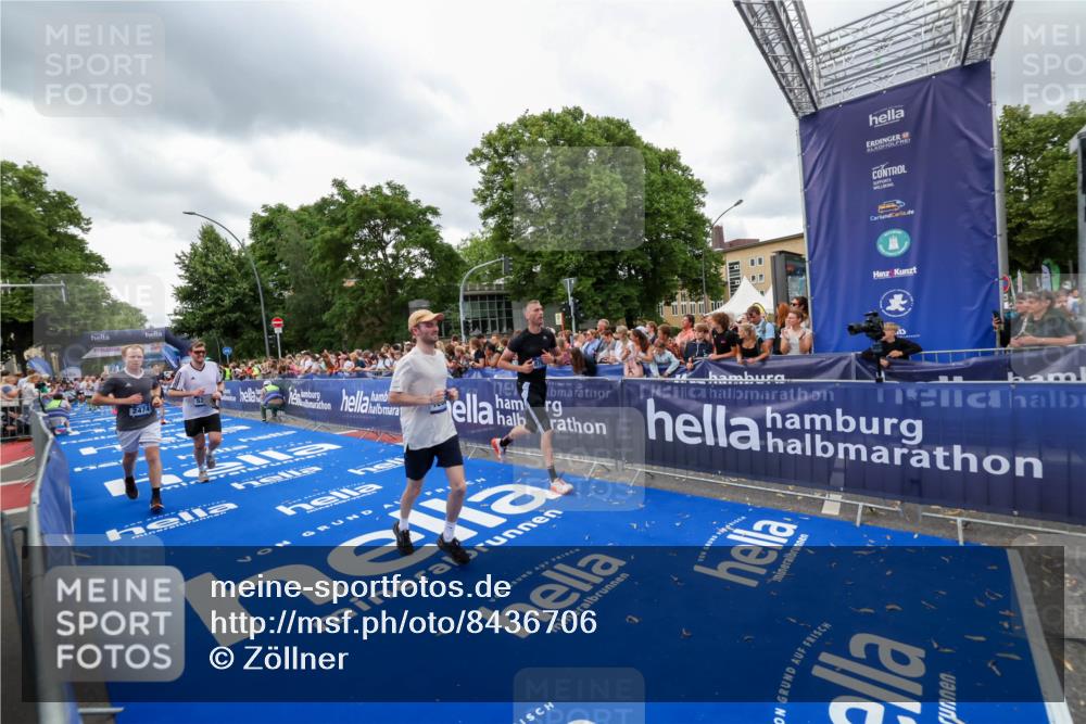 29.06.2025 - hella hamburg halbmarathon Zöllner http://msf.ph/oto/8436706 29.06.2025 10:54:39 Ziel 1125, 2474, 5259, 8798, 9012, 10040, 10368, 10376, 12489, 12607, 17765 meine-sportfotos.de
