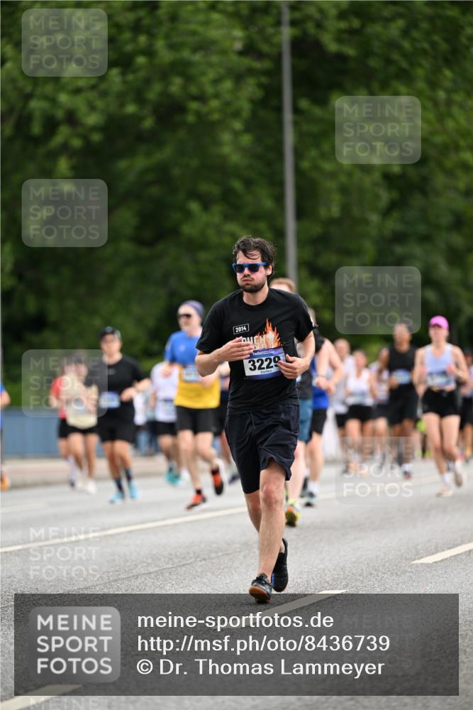 29.06.2025 - hella hamburg halbmarathon Dr. Thomas Lammeyer http://msf.ph/oto/8436739 29.06.2025 10:55:30 Kennedybrücke 1208, 1930, 2358, 2380, 2859, 3229, 3838, 4771, 4848, 5530, 7141, 7769, 8779, 9166, 9167, 9605, 9933, 11252 meine-sportfotos.de