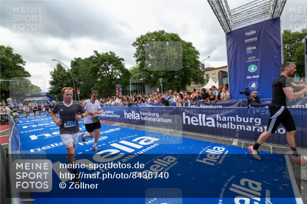 29.06.2025 - hella hamburg halbmarathon Zöllner http://msf.ph/oto/8436740 29.06.2025 10:54:40 Ziel 1125, 2474, 3310, 5259, 7478, 8798, 9012, 10040, 10368, 10376, 12489, 12607, 15389, 15584, 17765, 19000 meine-sportfotos.de