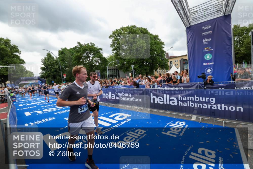 29.06.2025 - hella hamburg halbmarathon Zöllner http://msf.ph/oto/8436759 29.06.2025 10:54:40 Ziel 1125, 2474, 3310, 5259, 7478, 8798, 9012, 10040, 10368, 10376, 12489, 12607, 15389, 15584, 17765, 19000 meine-sportfotos.de