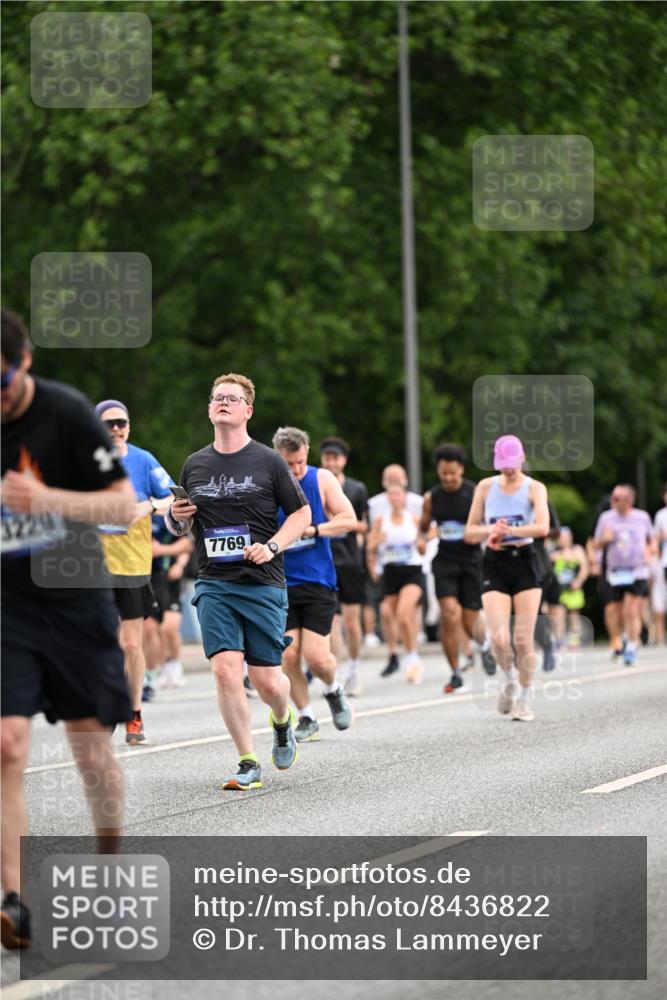 29.06.2025 - hella hamburg halbmarathon Dr. Thomas Lammeyer http://msf.ph/oto/8436822 29.06.2025 10:55:32 Kennedybrücke 1208, 1930, 2358, 2380, 2859, 3229, 3838, 4771, 4848, 5286, 5289, 5530, 7012, 7141, 7769, 7938, 8410, 8779, 9166, 9167, 9605, 9933, 10636, 11252 meine-sportfotos.de