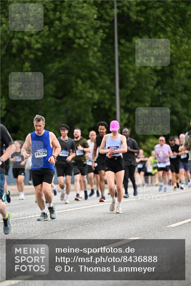 29.06.2025 - hella hamburg halbmarathon Dr. Thomas Lammeyer http://msf.ph/oto/8436888 29.06.2025 10:55:34 Kennedybrücke 1208, 1930, 2202, 2358, 2380, 2859, 3229, 3838, 4771, 5286, 5289, 5530, 7012, 7769, 7938, 8410, 8779, 9166, 9167, 9933, 10636, 11252 meine-sportfotos.de
