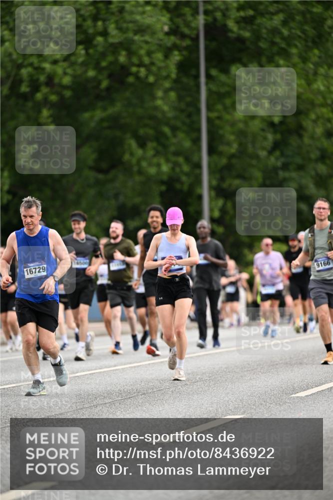 29.06.2025 - hella hamburg halbmarathon Dr. Thomas Lammeyer http://msf.ph/oto/8436922 29.06.2025 10:55:34 Kennedybrücke 1208, 1930, 2202, 2358, 2380, 2859, 3229, 3838, 4771, 5286, 5289, 5530, 7012, 7769, 7938, 8410, 8779, 9166, 9167, 9933, 10636, 11252 meine-sportfotos.de