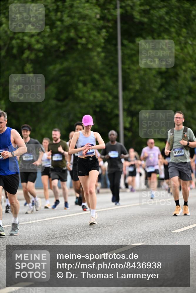 29.06.2025 - hella hamburg halbmarathon Dr. Thomas Lammeyer http://msf.ph/oto/8436938 29.06.2025 10:55:35 Kennedybrücke 1208, 1930, 2202, 2358, 2380, 2859, 3229, 3838, 4771, 5286, 5289, 5530, 7012, 7769, 7938, 8410, 8779, 9166, 9167, 9933, 10552, 10636, 11252 meine-sportfotos.de