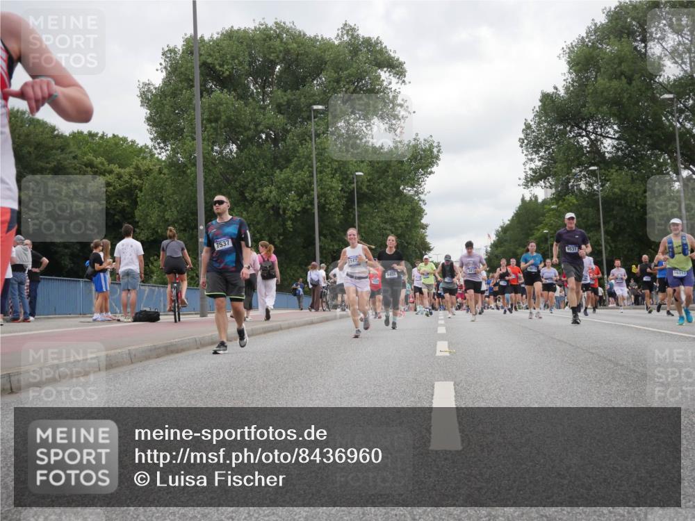29.06.2025 - hella hamburg halbmarathon Luisa Fischer http://msf.ph/oto/8436960 29.06.2025 10:57:10 Kennedybrücke 7537, 1147, 9456, 19019, 9531, 16313, 1789, 1984, 2146, 4626, 4801, 5817, 5857, 6273, 8189, 8924, 9531 meine-sportfotos.de