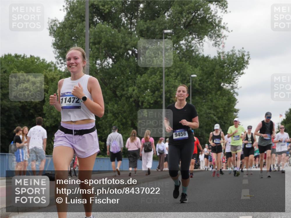 29.06.2025 - hella hamburg halbmarathon Luisa Fischer http://msf.ph/oto/8437022 29.06.2025 10:57:14 Kennedybrücke 11472, 9456, 1017, 1744, 1789, 1984, 2079, 2146, 4626, 4801, 5514, 5804, 5817, 5993, 6273, 8189, 8924, 9138, 9531 meine-sportfotos.de