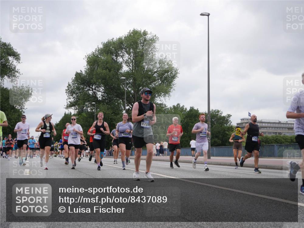 29.06.2025 - hella hamburg halbmarathon Luisa Fischer http://msf.ph/oto/8437089 29.06.2025 10:57:18 Kennedybrücke 14799, 1017, 1744, 13350, 11390, 8924, 1725, 14904, 2079, 13034, 1017, 1744, 2079, 3187, 4685, 4801, 5514, 5804, 5817, 5993, 8189, 8924, 9138, 9531, 9771, 10207 meine-sportfotos.de