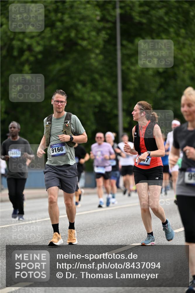 29.06.2025 - hella hamburg halbmarathon Dr. Thomas Lammeyer http://msf.ph/oto/8437094 29.06.2025 10:55:39 Kennedybrücke 1208, 1930, 2202, 2380, 2484, 2485, 3229, 3838, 4652, 4771, 5286, 5289, 5357, 7012, 7769, 7938, 8410, 8779, 9166, 9167, 9933, 10521, 10552, 10636, 11252 meine-sportfotos.de