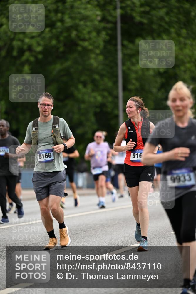 29.06.2025 - hella hamburg halbmarathon Dr. Thomas Lammeyer http://msf.ph/oto/8437110 29.06.2025 10:55:39 Kennedybrücke 1208, 1930, 2202, 2380, 2484, 2485, 3229, 3838, 4652, 4771, 5286, 5289, 5357, 7012, 7769, 7938, 8410, 8779, 9166, 9167, 9933, 10521, 10552, 10636, 11252 meine-sportfotos.de