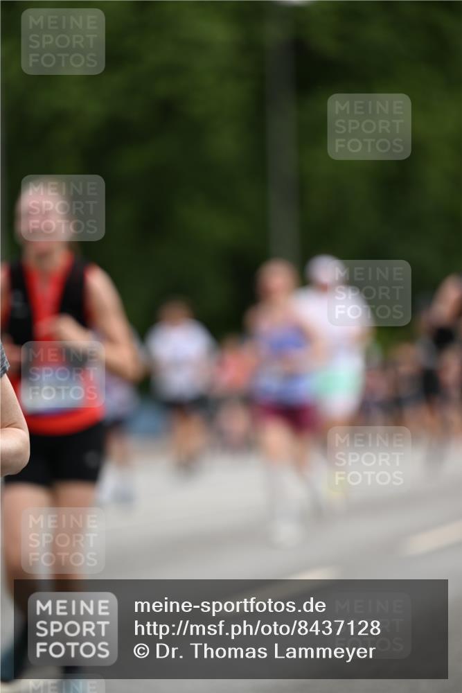 29.06.2025 - hella hamburg halbmarathon Dr. Thomas Lammeyer http://msf.ph/oto/8437128 29.06.2025 10:55:41 Kennedybrücke 1208, 1617, 1930, 2202, 2380, 2484, 2485, 3229, 3838, 4652, 4771, 5286, 5289, 5357, 6945, 7012, 7769, 7938, 8410, 8779, 9166, 9167, 9933, 10521, 10552, 10636, 11252 meine-sportfotos.de