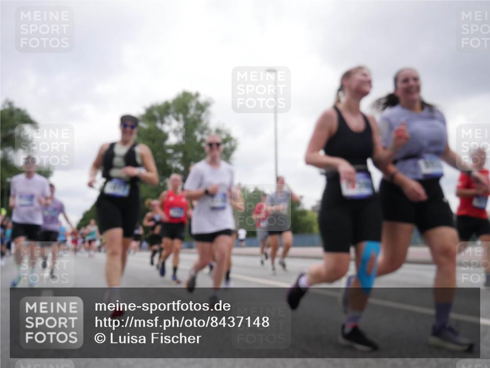 29.06.2025 - hella hamburg halbmarathon Luisa Fischer http://msf.ph/oto/8437148 29.06.2025 10:57:21 Kennedybrücke 1017, 1744, 2079, 2372, 2761, 3187, 4685, 4801, 5514, 5804, 5993, 7614, 8924, 9138, 9771, 10207 meine-sportfotos.de