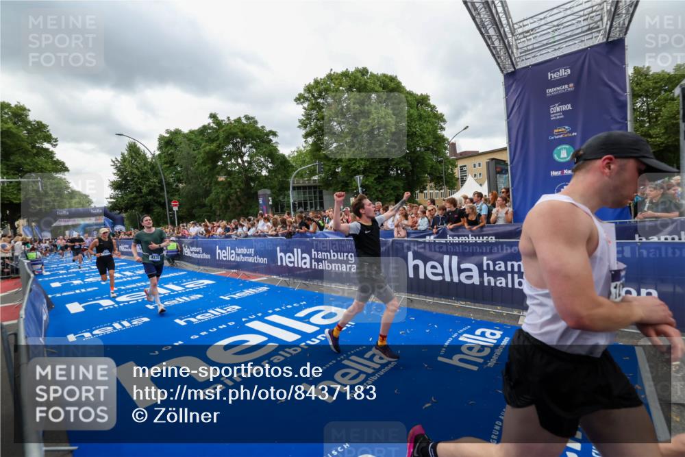 29.06.2025 - hella hamburg halbmarathon Zöllner http://msf.ph/oto/8437183 29.06.2025 10:54:53 Ziel 1506, 2029, 4231, 6587, 9227, 10044, 12186, 14660, 16623, 16868, 17261 meine-sportfotos.de