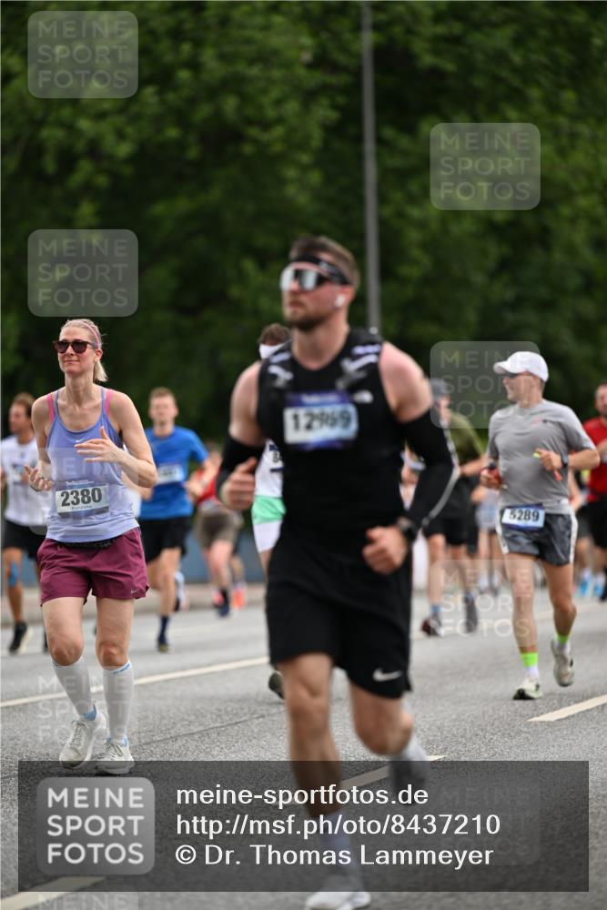29.06.2025 - hella hamburg halbmarathon Dr. Thomas Lammeyer http://msf.ph/oto/8437210 29.06.2025 10:55:43 Kennedybrücke 1208, 1617, 1930, 2202, 2380, 2484, 2485, 2736, 2778, 3229, 3838, 4652, 4771, 5286, 5289, 5357, 6945, 7012, 7769, 7938, 7992, 8410, 8779, 9166, 9167, 9933, 10521, 10552, 10636 meine-sportfotos.de
