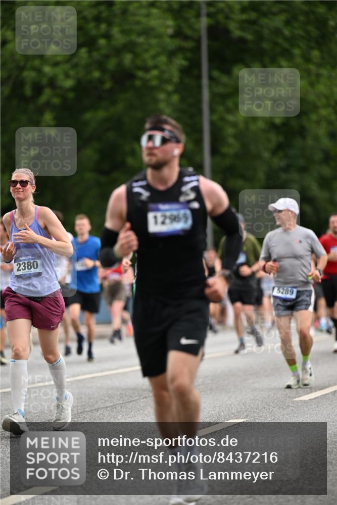 29.06.2025 - hella hamburg halbmarathon Dr. Thomas Lammeyer http://msf.ph/oto/8437216 29.06.2025 10:55:43 Kennedybrücke 1208, 1617, 1930, 2202, 2380, 2484, 2485, 2736, 2778, 3229, 3838, 4652, 4771, 5286, 5289, 5357, 6945, 7012, 7769, 7938, 7992, 8410, 8779, 9166, 9167, 9933, 10521, 10552, 10636 meine-sportfotos.de