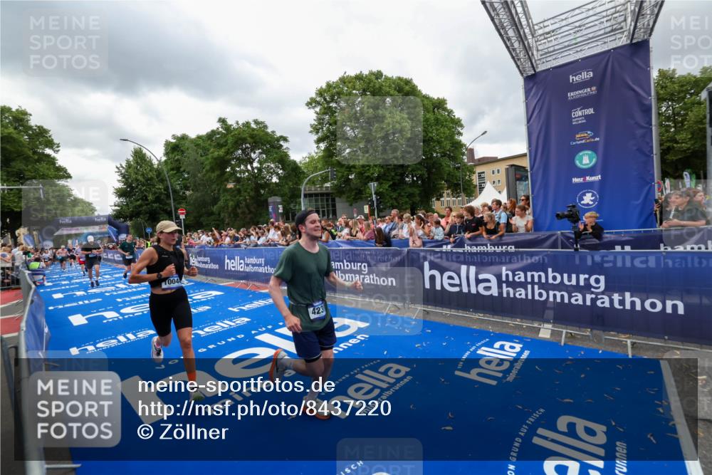 29.06.2025 - hella hamburg halbmarathon Zöllner http://msf.ph/oto/8437220 29.06.2025 10:54:55 Ziel 1327, 1506, 2029, 4231, 6994, 10044, 14638, 14660, 15156, 16623, 16868, 17261 meine-sportfotos.de