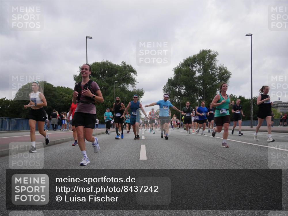 29.06.2025 - hella hamburg halbmarathon Luisa Fischer http://msf.ph/oto/8437242 29.06.2025 10:57:27 Kennedybrücke 6522, 13850, 3188, 3187, 7614, 468, 10207, 2372, 2761, 3187, 3249, 4323, 4685, 4838, 6468, 7614, 9138, 9503, 9771, 10207 meine-sportfotos.de