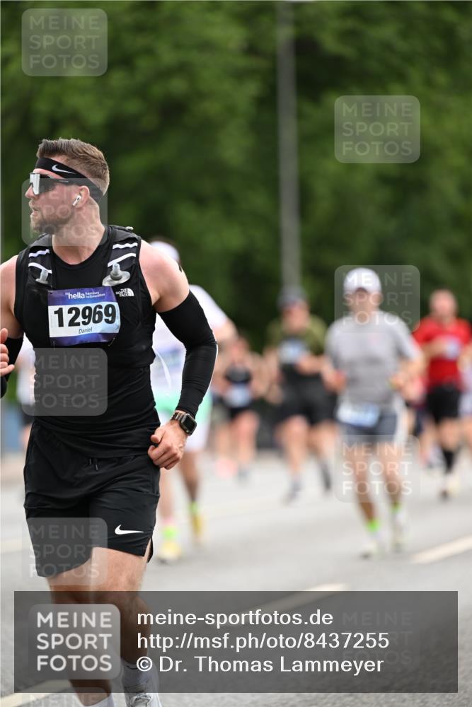 29.06.2025 - hella hamburg halbmarathon Dr. Thomas Lammeyer http://msf.ph/oto/8437255 29.06.2025 10:55:44 Kennedybrücke 1208, 1617, 1930, 2202, 2380, 2484, 2485, 2736, 2778, 3229, 3838, 4652, 4771, 5286, 5289, 5357, 6945, 7012, 7769, 7938, 7992, 8410, 8779, 9166, 9167, 9933, 10521, 10552, 10636, 10673 meine-sportfotos.de