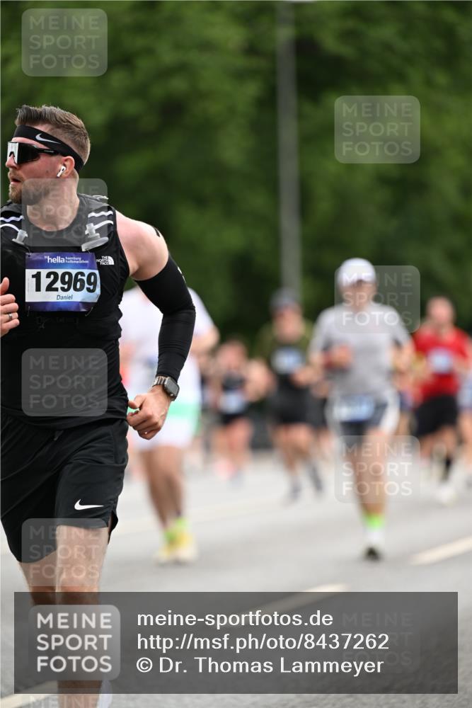 29.06.2025 - hella hamburg halbmarathon Dr. Thomas Lammeyer http://msf.ph/oto/8437262 29.06.2025 10:55:44 Kennedybrücke 1208, 1617, 1930, 2202, 2380, 2484, 2485, 2736, 2778, 3229, 3838, 4652, 4771, 5286, 5289, 5357, 6945, 7012, 7769, 7938, 7992, 8410, 8779, 9166, 9167, 9933, 10521, 10552, 10636, 10673 meine-sportfotos.de