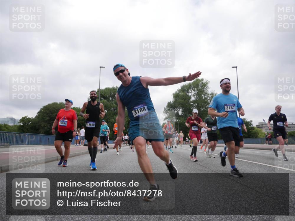 29.06.2025 - hella hamburg halbmarathon Luisa Fischer http://msf.ph/oto/8437278 29.06.2025 10:57:29 Kennedybrücke 18092, 13850, 3188, 2372, 7614, 3187, 1834, 2372, 2761, 3187, 3249, 4323, 4685, 4838, 6468, 7614, 9503, 9771, 10207 meine-sportfotos.de