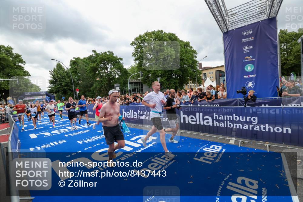 29.06.2025 - hella hamburg halbmarathon Zöllner http://msf.ph/oto/8437443 29.06.2025 10:55:02 Ziel 1327, 2884, 3652, 4249, 4616, 4938, 5020, 6433, 6994, 8514, 8698, 10266, 13988, 14638, 14750, 14845, 15126, 15156, 15879, 16047, 16623, 16868, 18181, 18325 meine-sportfotos.de