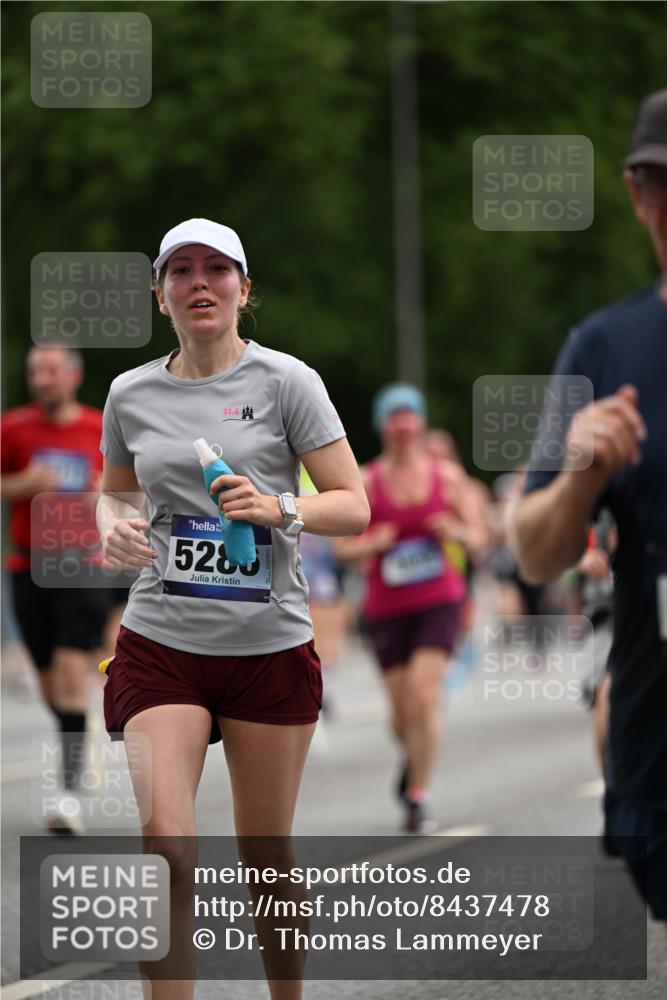 29.06.2025 - hella hamburg halbmarathon Dr. Thomas Lammeyer http://msf.ph/oto/8437478 29.06.2025 10:55:49 Kennedybrücke 1617, 1930, 2202, 2380, 2484, 2485, 2736, 2778, 3038, 3838, 4652, 4771, 5286, 5289, 5357, 5716, 6091, 6945, 7012, 7769, 7938, 7992, 8200, 8410, 8621, 9166, 9167, 9933, 10521, 10552, 10614, 10636, 10673 meine-sportfotos.de