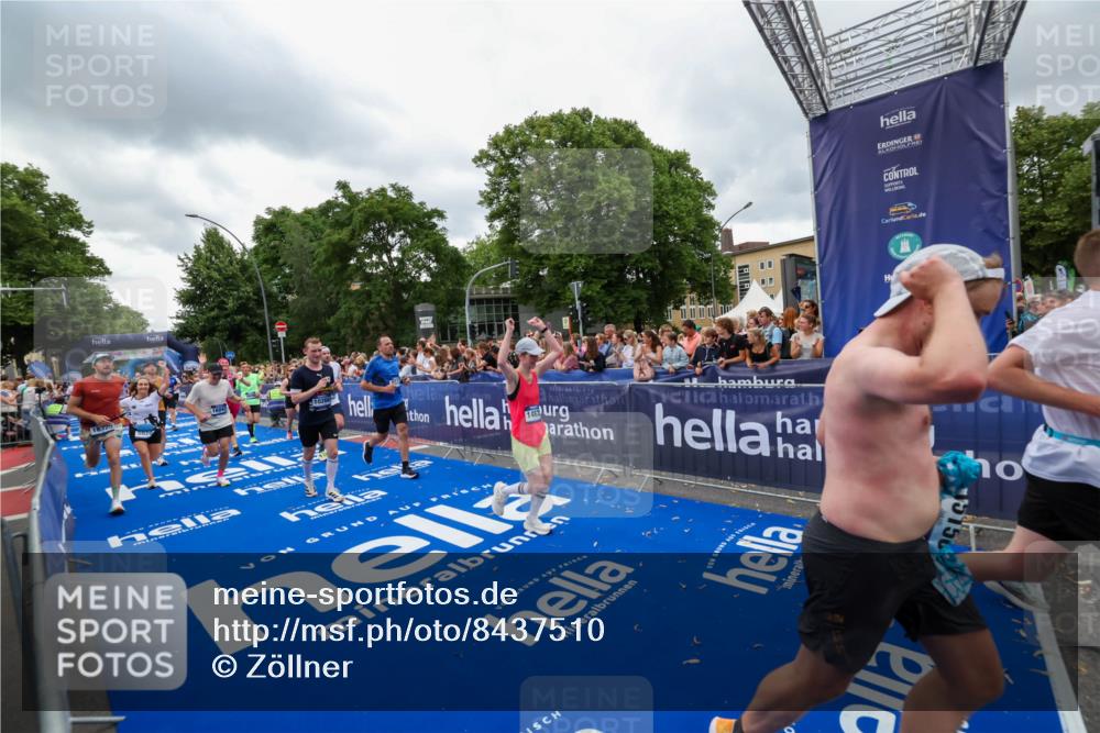 29.06.2025 - hella hamburg halbmarathon Zöllner http://msf.ph/oto/8437510 29.06.2025 10:55:03 Ziel 1327, 2884, 3652, 3791, 4249, 4616, 4938, 5020, 6433, 6994, 8514, 8698, 9060, 10266, 11333, 13297, 13988, 14638, 14750, 14845, 15126, 15156, 15879, 16047, 17803, 18181, 18325 meine-sportfotos.de