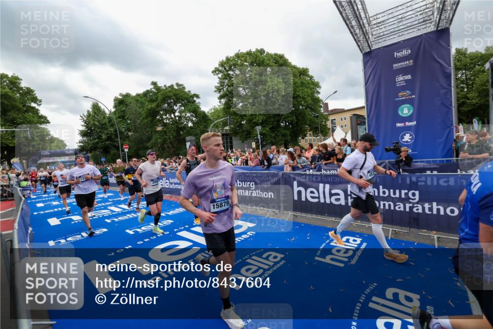 29.06.2025 - hella hamburg halbmarathon Zöllner http://msf.ph/oto/8437604 29.06.2025 10:55:10 Ziel 1549, 1628, 2119, 2448, 2884, 3041, 3791, 3945, 4938, 6355, 8691, 9060, 9361, 9380, 10191, 10192, 11333, 11747, 11976, 12248, 12961, 13297, 14750, 14834, 14948, 15126, 15879, 16108, 16630, 17803, 17842 meine-sportfotos.de