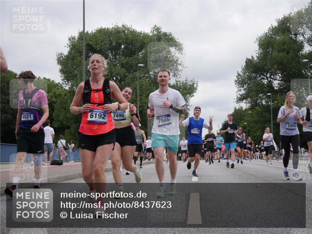29.06.2025 - hella hamburg halbmarathon Luisa Fischer http://msf.ph/oto/8437623 29.06.2025 10:57:48 Kennedybrücke 6521, 6192, 7498, 14655, 7946, 7670, 15174, 7874, 5815, 5856, 128, 1822, 2600, 3857, 4039, 4720, 5815, 5856, 5933, 7670, 7874, 7946, 7986, 9130 meine-sportfotos.de