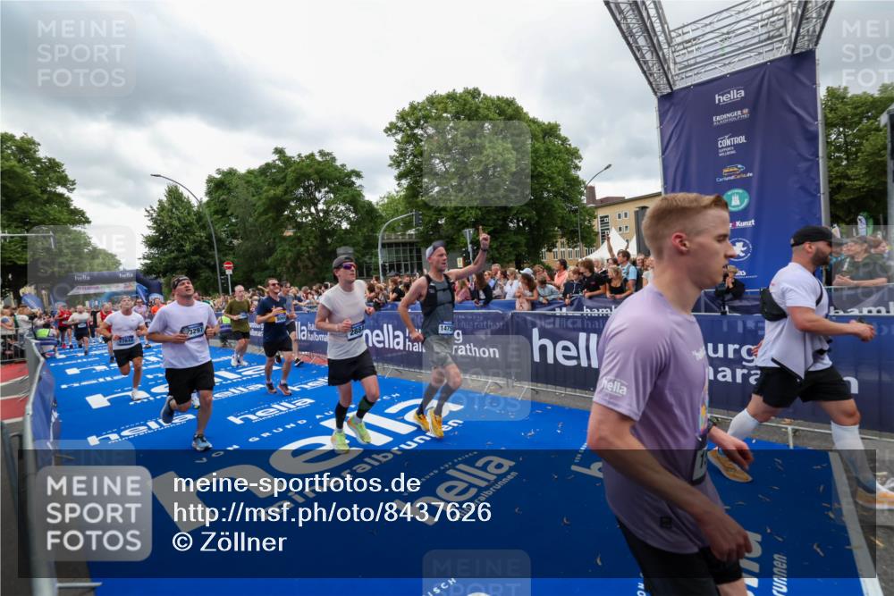 29.06.2025 - hella hamburg halbmarathon Zöllner http://msf.ph/oto/8437626 29.06.2025 10:55:10 Ziel 1549, 1628, 2119, 2448, 2884, 3041, 3791, 3945, 4938, 6355, 8691, 9060, 9361, 9380, 10191, 10192, 11333, 11747, 11976, 12248, 12961, 13297, 14750, 14834, 14948, 15126, 15879, 16108, 16630, 17803, 17842 meine-sportfotos.de