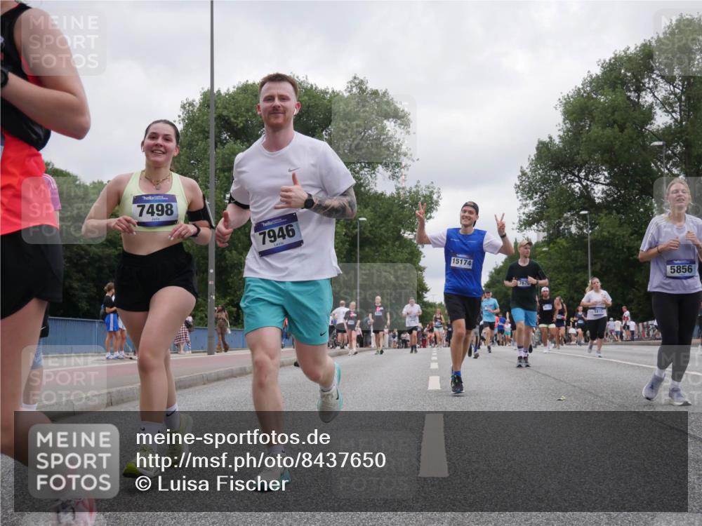 29.06.2025 - hella hamburg halbmarathon Luisa Fischer http://msf.ph/oto/8437650 29.06.2025 10:57:49 Kennedybrücke 7498, 7946, 15174, 7670, 5815, 5856, 1822, 2600, 3857, 4039, 4720, 5815, 5856, 5933, 7670, 7874, 7946, 7986, 9130 meine-sportfotos.de