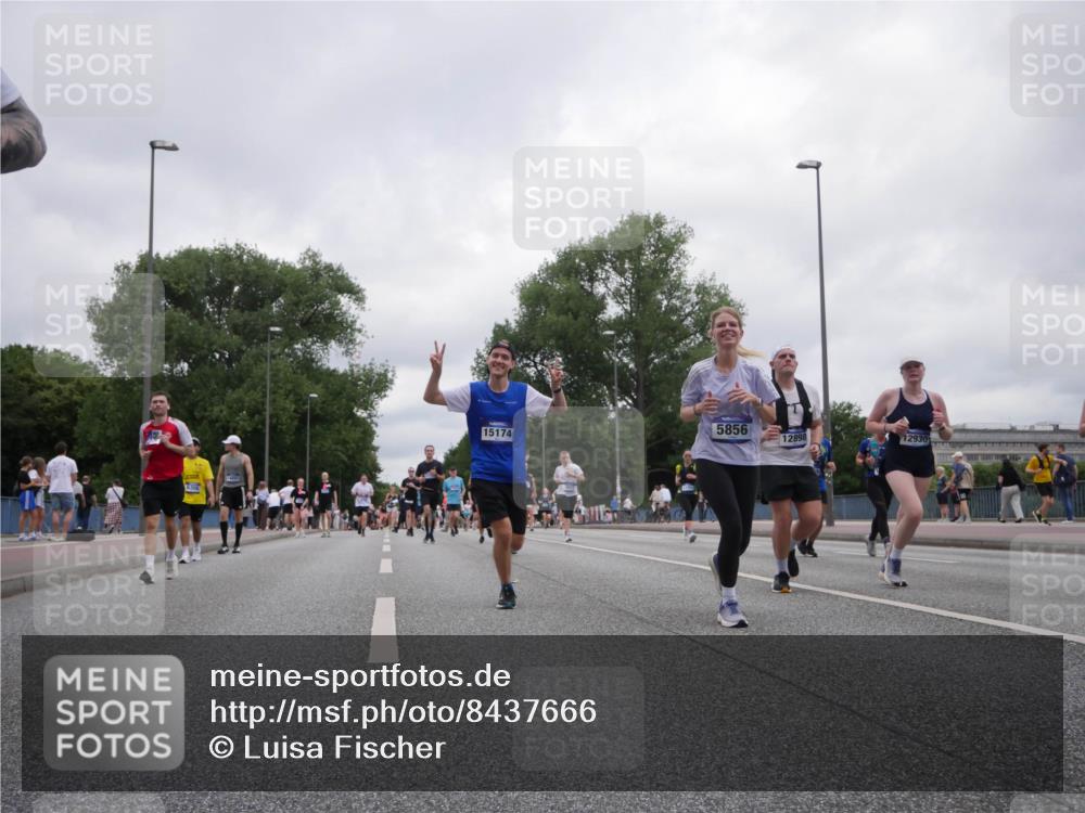 29.06.2025 - hella hamburg halbmarathon Luisa Fischer http://msf.ph/oto/8437666 29.06.2025 10:57:50 Kennedybrücke 5856, 15174, 12898, 12930, 1822, 2600, 3857, 4039, 4720, 5815, 5856, 5933, 7670, 7874, 7946, 7986, 9130 meine-sportfotos.de