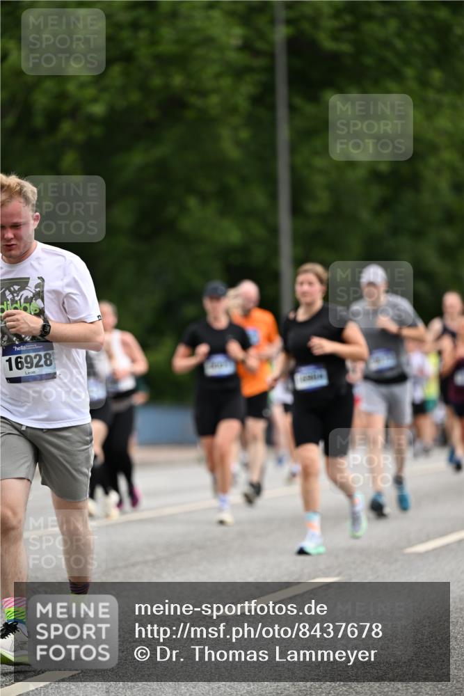 29.06.2025 - hella hamburg halbmarathon Dr. Thomas Lammeyer http://msf.ph/oto/8437678 29.06.2025 10:55:56 Kennedybrücke 1203, 1404, 1617, 1930, 2202, 2380, 2484, 2485, 2736, 2778, 3038, 3838, 4652, 5062, 5286, 5289, 5357, 5716, 6091, 6945, 6954, 7012, 7770, 7771, 7825, 7938, 7992, 8200, 8410, 8621, 10521, 10552, 10614, 10636, 10673 meine-sportfotos.de