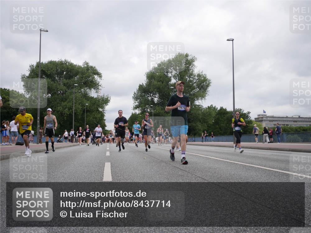 29.06.2025 - hella hamburg halbmarathon Luisa Fischer http://msf.ph/oto/8437714 29.06.2025 10:57:52 Kennedybrücke 14655, 6306, 7874, 7670, 11354, 1822, 3857, 4039, 4720, 5185, 5815, 5856, 5933, 7670, 7874, 7986 meine-sportfotos.de