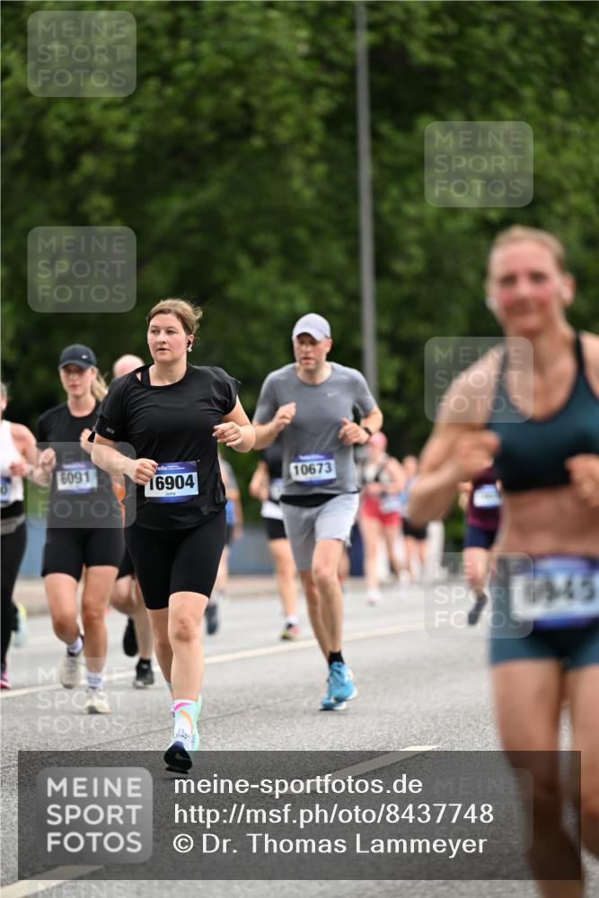 29.06.2025 - hella hamburg halbmarathon Dr. Thomas Lammeyer http://msf.ph/oto/8437748 29.06.2025 10:55:58 Kennedybrücke 1203, 1404, 1418, 1617, 1930, 2202, 2380, 2484, 2485, 2736, 2778, 3038, 3838, 4652, 4878, 5062, 5286, 5289, 5357, 5394, 5716, 6091, 6945, 6954, 7012, 7770, 7771, 7825, 7938, 7992, 8040, 8200, 8410, 8621, 10521, 10552, 10614, 10636, 10673 meine-sportfotos.de