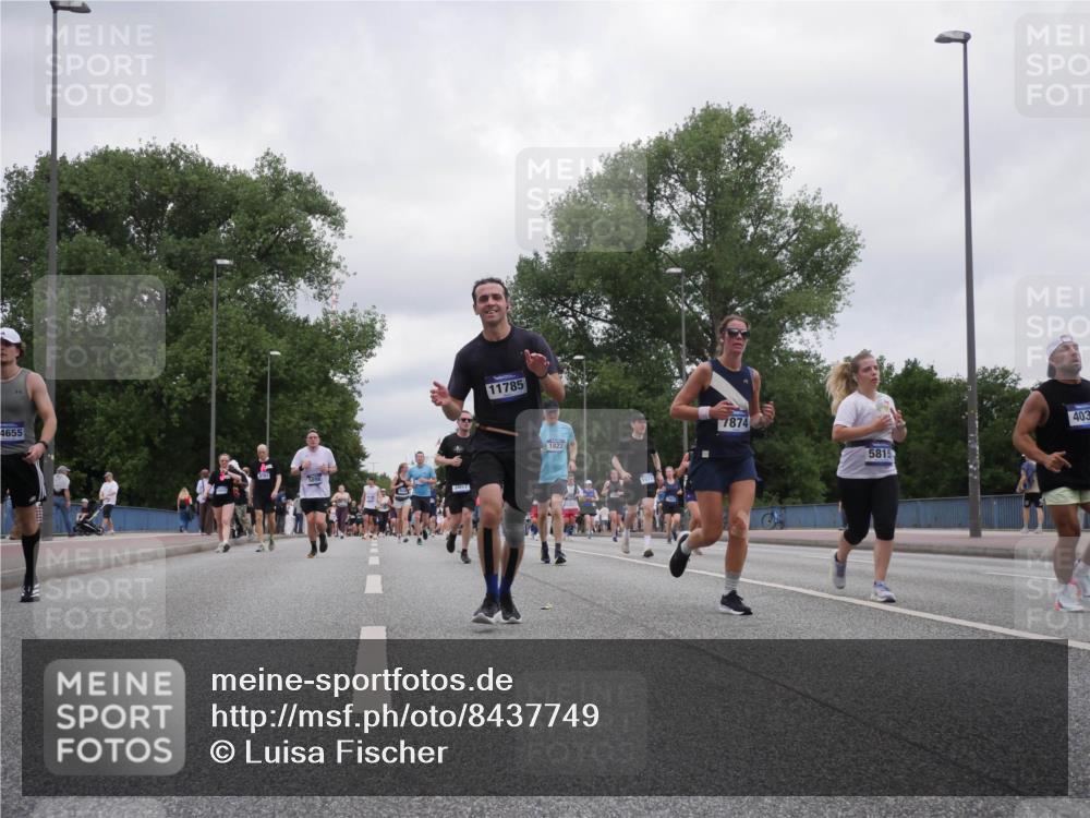 29.06.2025 - hella hamburg halbmarathon Luisa Fischer http://msf.ph/oto/8437749 29.06.2025 10:57:54 Kennedybrücke 4655, 11785, 1822, 7874, 5815, 403, 1779, 1822, 3857, 4039, 5185, 5815, 5856, 7670, 7874, 9764 meine-sportfotos.de