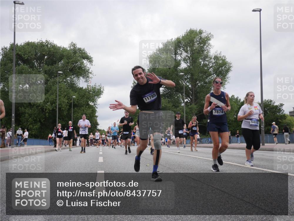 29.06.2025 - hella hamburg halbmarathon Luisa Fischer http://msf.ph/oto/8437757 29.06.2025 10:57:54 Kennedybrücke 11785, 15731, 15674, 7874, 5815, 1779, 1822, 3857, 4039, 5185, 5815, 5856, 7670, 7874, 9764 meine-sportfotos.de