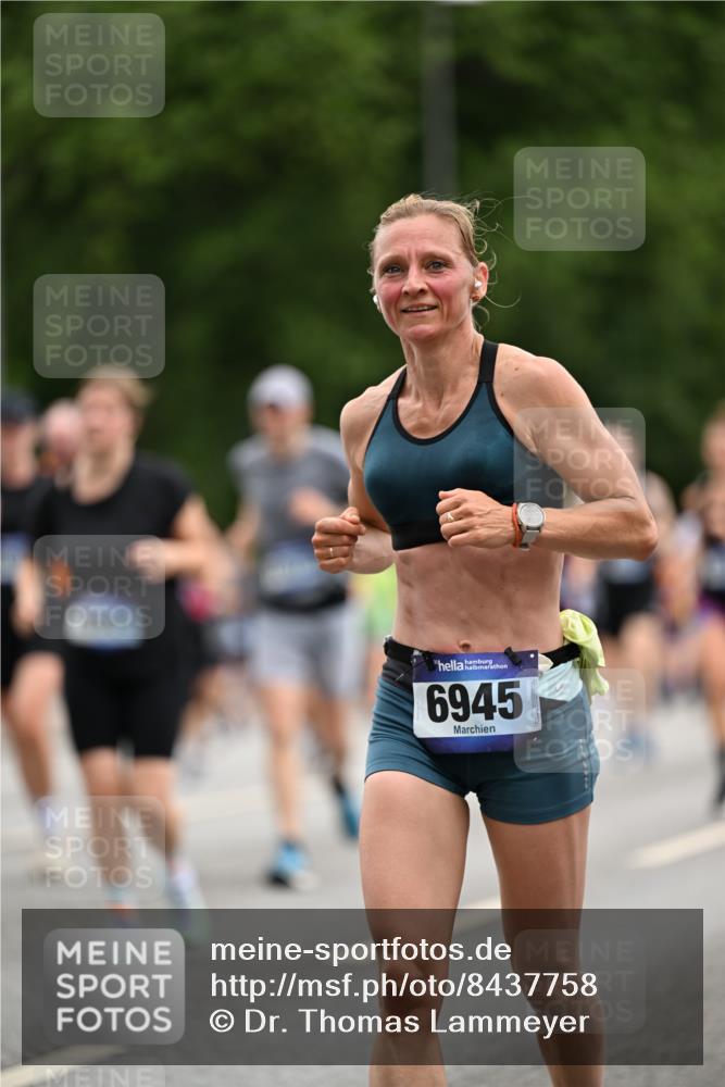 29.06.2025 - hella hamburg halbmarathon Dr. Thomas Lammeyer http://msf.ph/oto/8437758 29.06.2025 10:55:58 Kennedybrücke 1203, 1404, 1418, 1617, 1930, 2202, 2380, 2484, 2485, 2736, 2778, 3038, 3838, 4652, 4878, 5062, 5286, 5289, 5357, 5394, 5716, 6091, 6945, 6954, 7012, 7770, 7771, 7825, 7938, 7992, 8040, 8200, 8410, 8621, 10521, 10552, 10614, 10636, 10673 meine-sportfotos.de