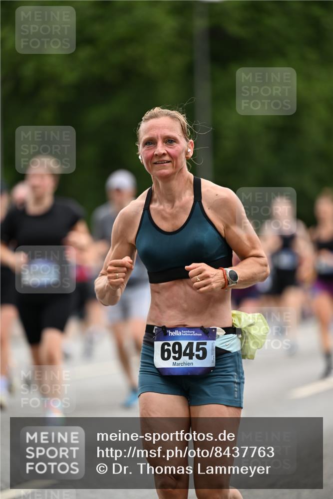 29.06.2025 - hella hamburg halbmarathon Dr. Thomas Lammeyer http://msf.ph/oto/8437763 29.06.2025 10:55:59 Kennedybrücke 1203, 1404, 1418, 1617, 2202, 2380, 2484, 2485, 2736, 2778, 3038, 3838, 4652, 4878, 5062, 5286, 5289, 5357, 5394, 5716, 6091, 6945, 6954, 7012, 7770, 7771, 7825, 7938, 7992, 8040, 8200, 8410, 8621, 9462, 10521, 10552, 10614, 10636, 10673, 10830 meine-sportfotos.de