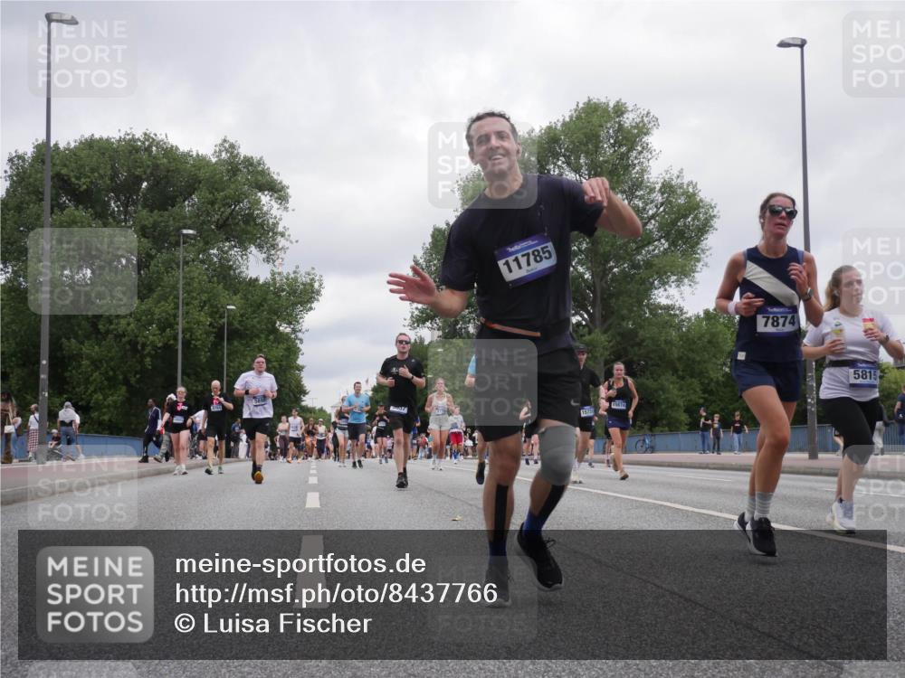 29.06.2025 - hella hamburg halbmarathon Luisa Fischer http://msf.ph/oto/8437766 29.06.2025 10:57:55 Kennedybrücke 11785, 37, 1573, 7874, 5815, 1779, 1822, 3857, 4039, 5185, 5815, 7670, 7874, 9764 meine-sportfotos.de