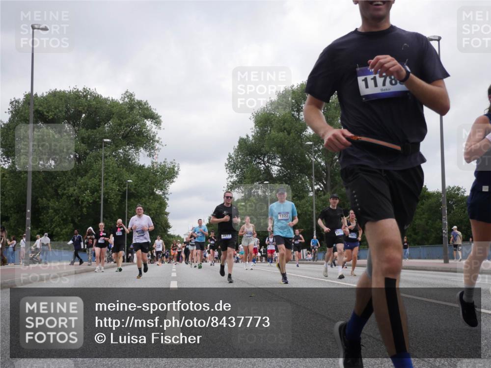 29.06.2025 - hella hamburg halbmarathon Luisa Fischer http://msf.ph/oto/8437773 29.06.2025 10:57:55 Kennedybrücke 3857, 1779, 1822, 1573, 15674, 1178, 1779, 1822, 3857, 4039, 5185, 5815, 7670, 7874, 9764 meine-sportfotos.de